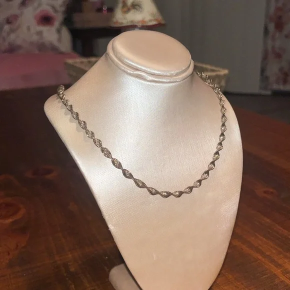 Vintage Italian Gold Plated 925 Sterling Silver 18” Crystal Twisted Necklace - Picture 3 of 5